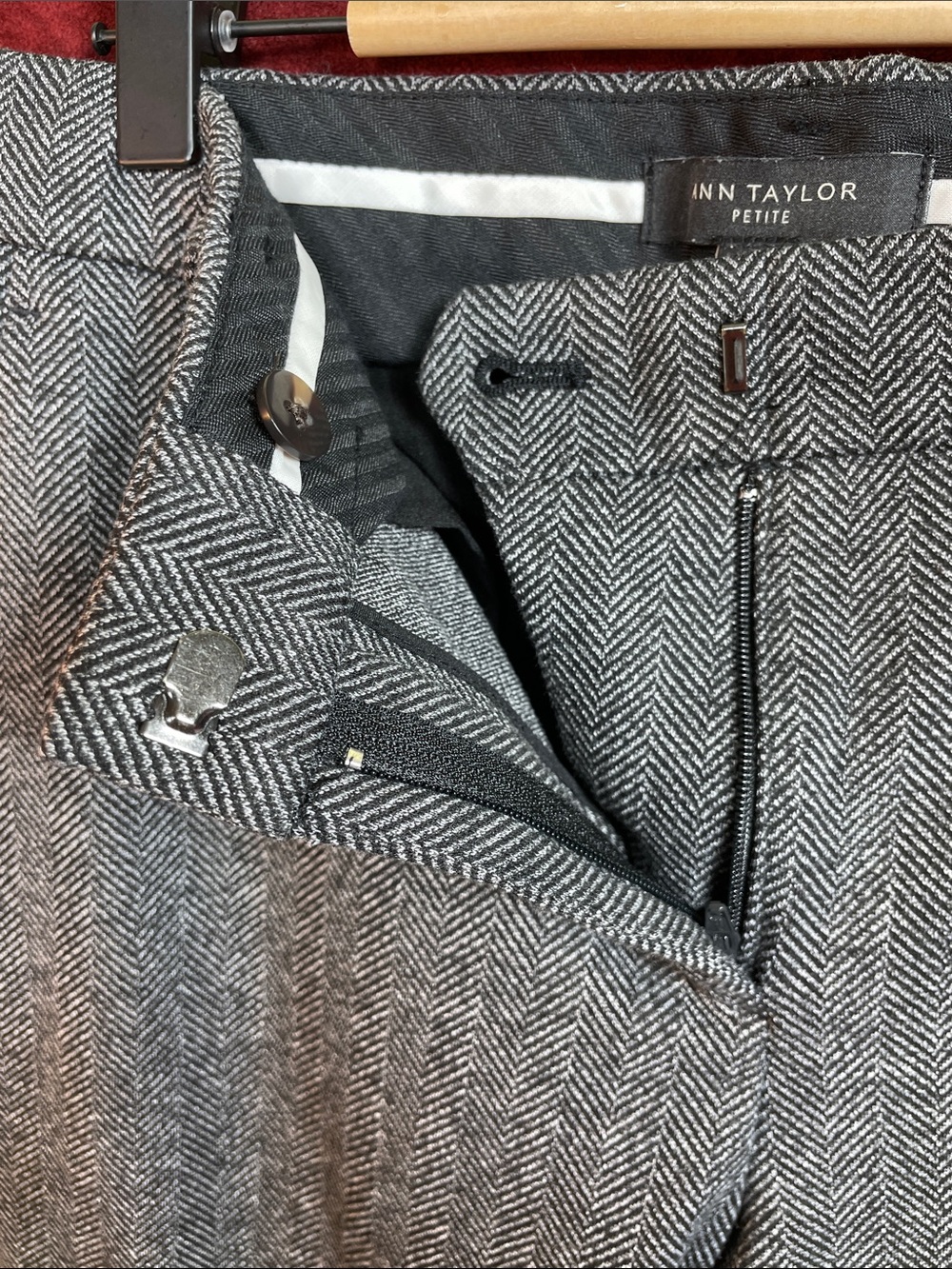 Ann Taylor Petites Herringbone Classic Gray & White Blazer & Pant Suit, 4P, 00P - Picture 7 of 12